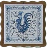 Azulejo com madeira decorado Galo de Águeda azul 7.5x7.5cm