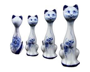 Gato esguio decorativo em faiança pintado à mão motivo flor azul