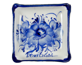 Cinzeiro mini em faiança pintado à mão motivo flor azul