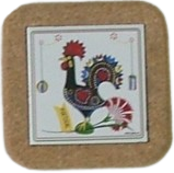 Azulejo com cortiça (sem corda) decorado Galo de Barcelos 7.5x7.5cm