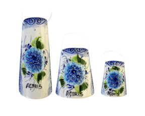 Telha em faiança pintada à mão motivo hortensia