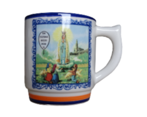 Caneca decorada em faiança motivo Nossa Senhora de Fátima