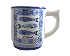 Caneca decorada azul em faiança motivo sardinhas 