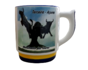 Caneca decorada em faiança motivo ilha terceira Açores