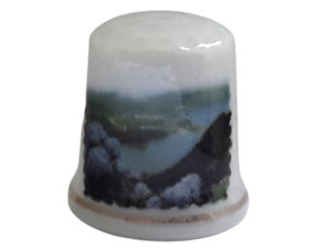 Dedal em porcelana decorado motivo Lagoa das sete cidades