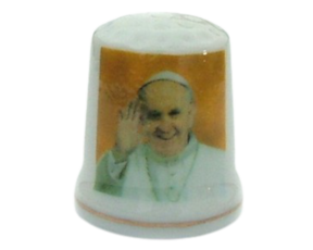 Dedal em porcelana decorado motivo Papa Francisco