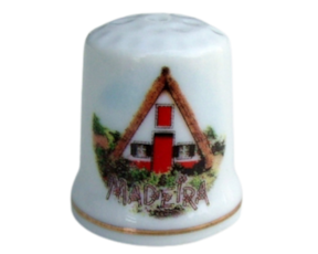 Dedal em porcelana decorado motivo casa santana