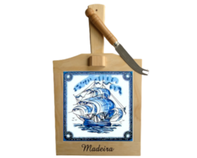 Tábua de queijo motivo caravela 15x15 cm