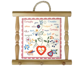Suporte de panos em madeira natural 15x15 cm lenço dos namorados