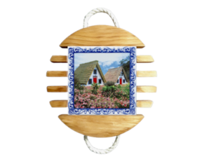 Base de tacho em madeira natural com azulejo 10x10 cm motivo casa santana