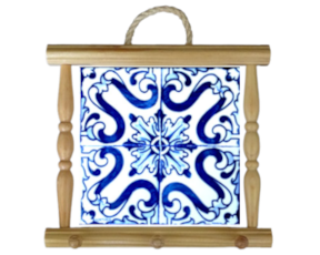 Suporte de panos em madeira natural com azulejo decorado 10x10 cm padrão 29
