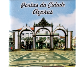 Magnético com azulejo decorado 5x5 cm motivo portas da cidade