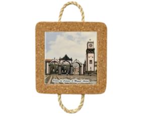 Base de cortiça com corda e azulejo decorado 10x10 cm motivo portas da cidade