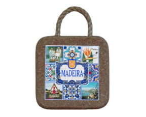 Base de cortiça com corda e azulejo decorado 7.5x7.5 cm motivo paisagens arquipélago Madeira