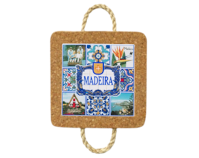Base de cortiça com corda e azulejo decorado 10*10 cm motivo paisagens arquipélago Madeira