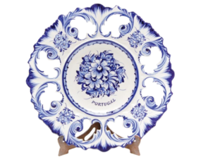 Prato decorativo azul e branco em faiança pintado à mão decoração flores