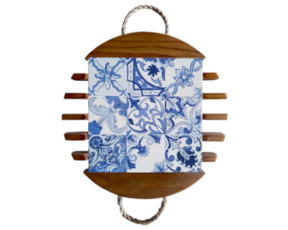 Base de tacho em madeira envernizada com azulejo decorado 15*15 cm padrão 76A.