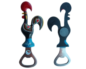 Magnético Galo de Barcelos abre cápsulas em metal pintado à mão