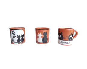 Caneca direita pintada à mão em cerâmica (barro vermelho) decoração gatos