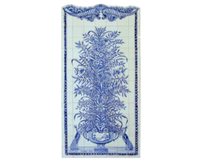Painel pintado à mão composto por 98 azulejos florão azul