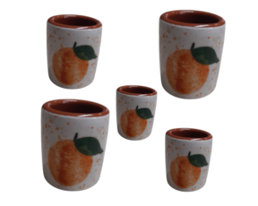 Copo em cerâmica pintado à mão decoração Laranjinha